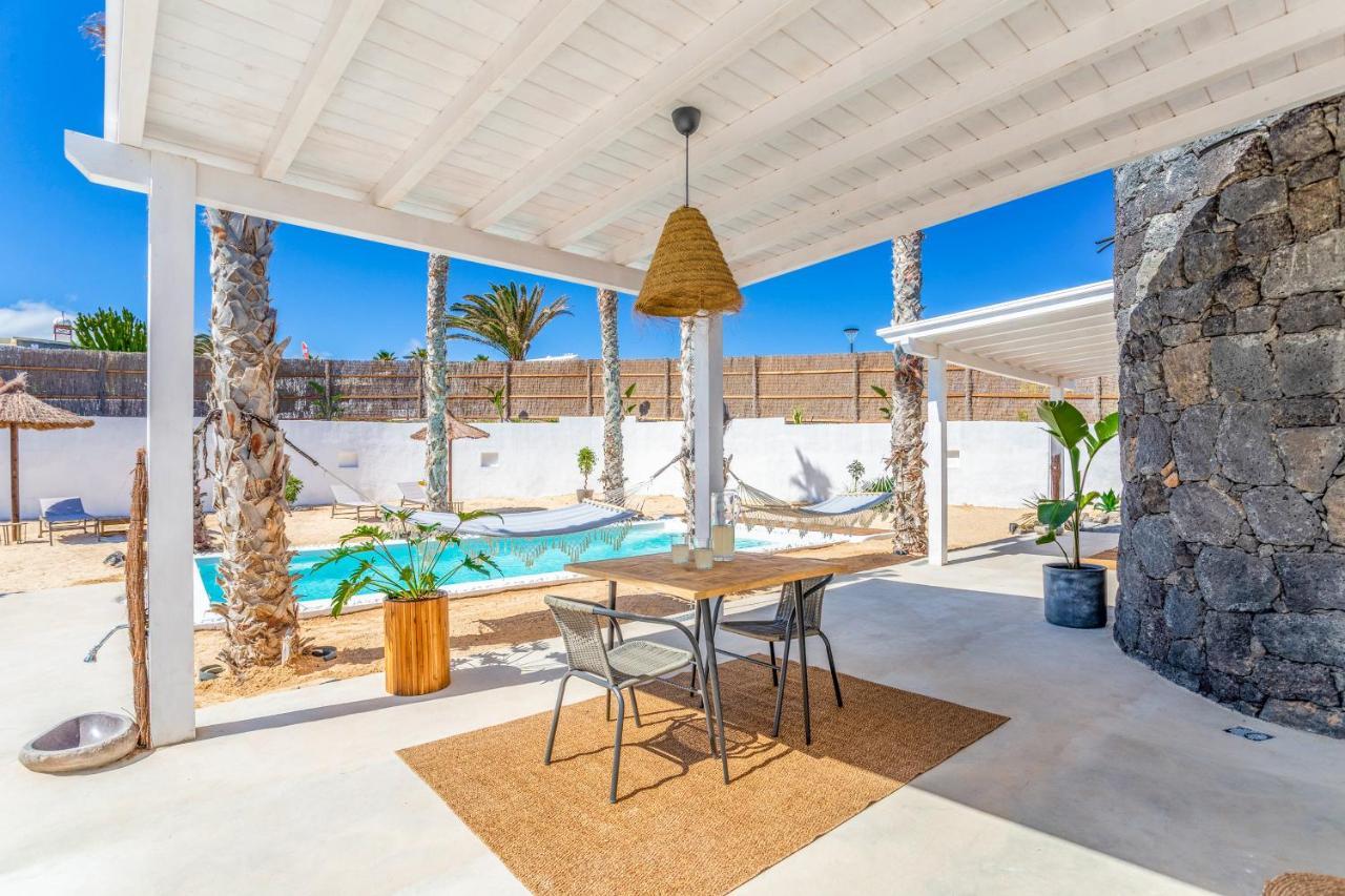 Boutique Beach Villa By Lanzarote Retreats - Private Pool - 1 Min Walk To Sea Pool تشاركو ديل بالو المظهر الخارجي الصورة
