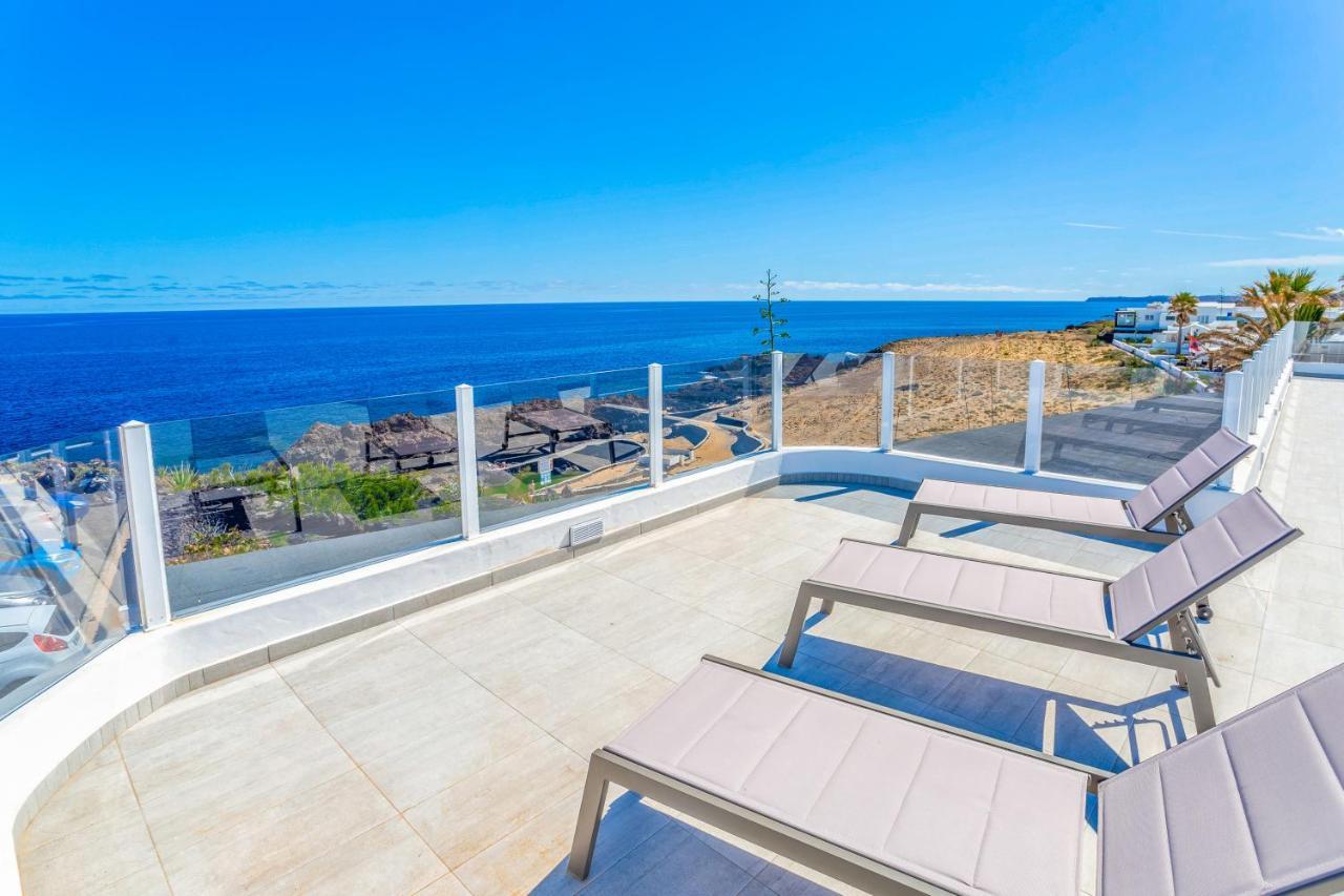 Boutique Beach Villa By Lanzarote Retreats - Private Pool - 1 Min Walk To Sea Pool تشاركو ديل بالو المظهر الخارجي الصورة