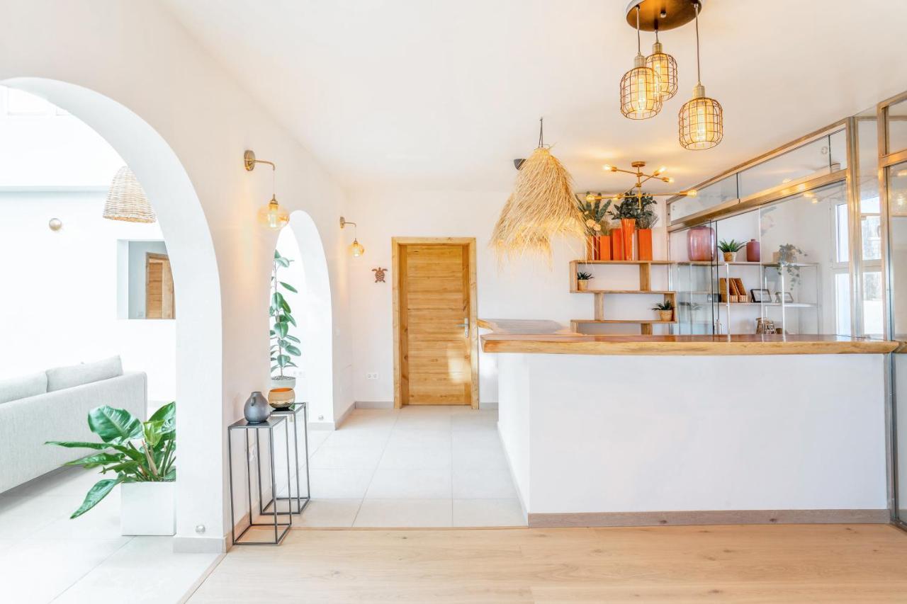 Boutique Beach Villa By Lanzarote Retreats - Private Pool - 1 Min Walk To Sea Pool تشاركو ديل بالو المظهر الخارجي الصورة