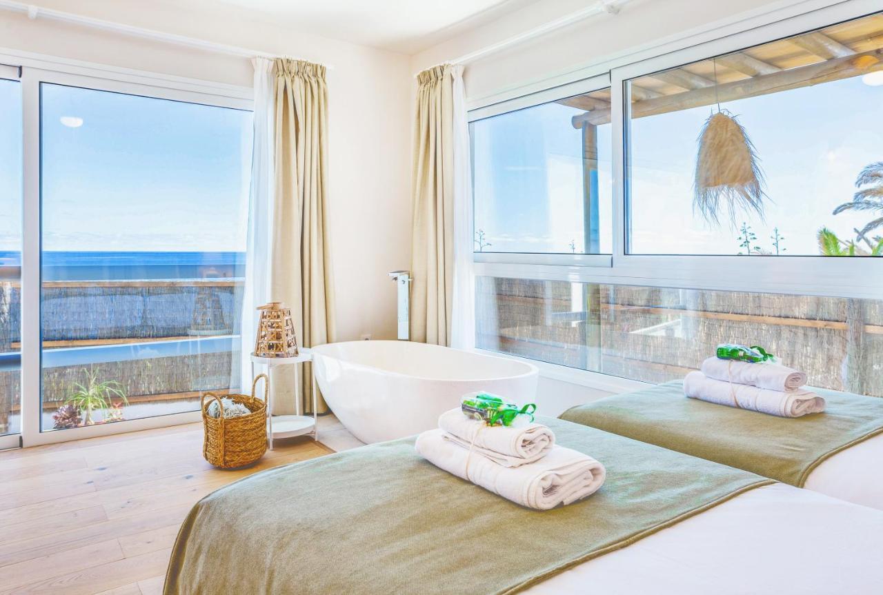 Boutique Beach Villa By Lanzarote Retreats - Private Pool - 1 Min Walk To Sea Pool تشاركو ديل بالو المظهر الخارجي الصورة