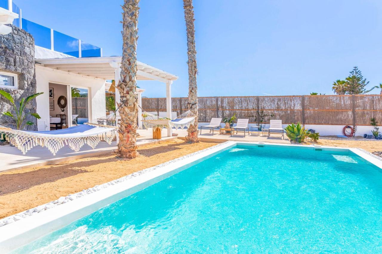 Boutique Beach Villa By Lanzarote Retreats - Private Pool - 1 Min Walk To Sea Pool تشاركو ديل بالو المظهر الخارجي الصورة