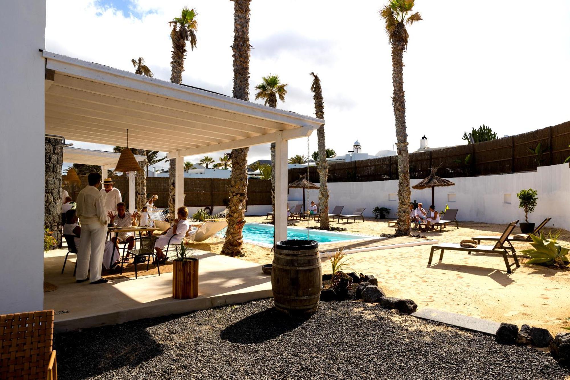 Boutique Beach Villa By Lanzarote Retreats - Private Pool - 1 Min Walk To Sea Pool تشاركو ديل بالو المظهر الخارجي الصورة